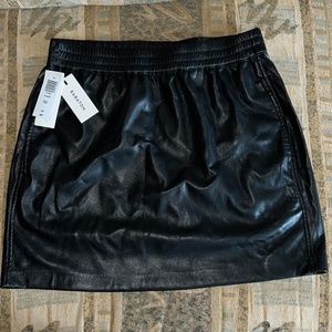 Babaton Skirt (S) BNWT
